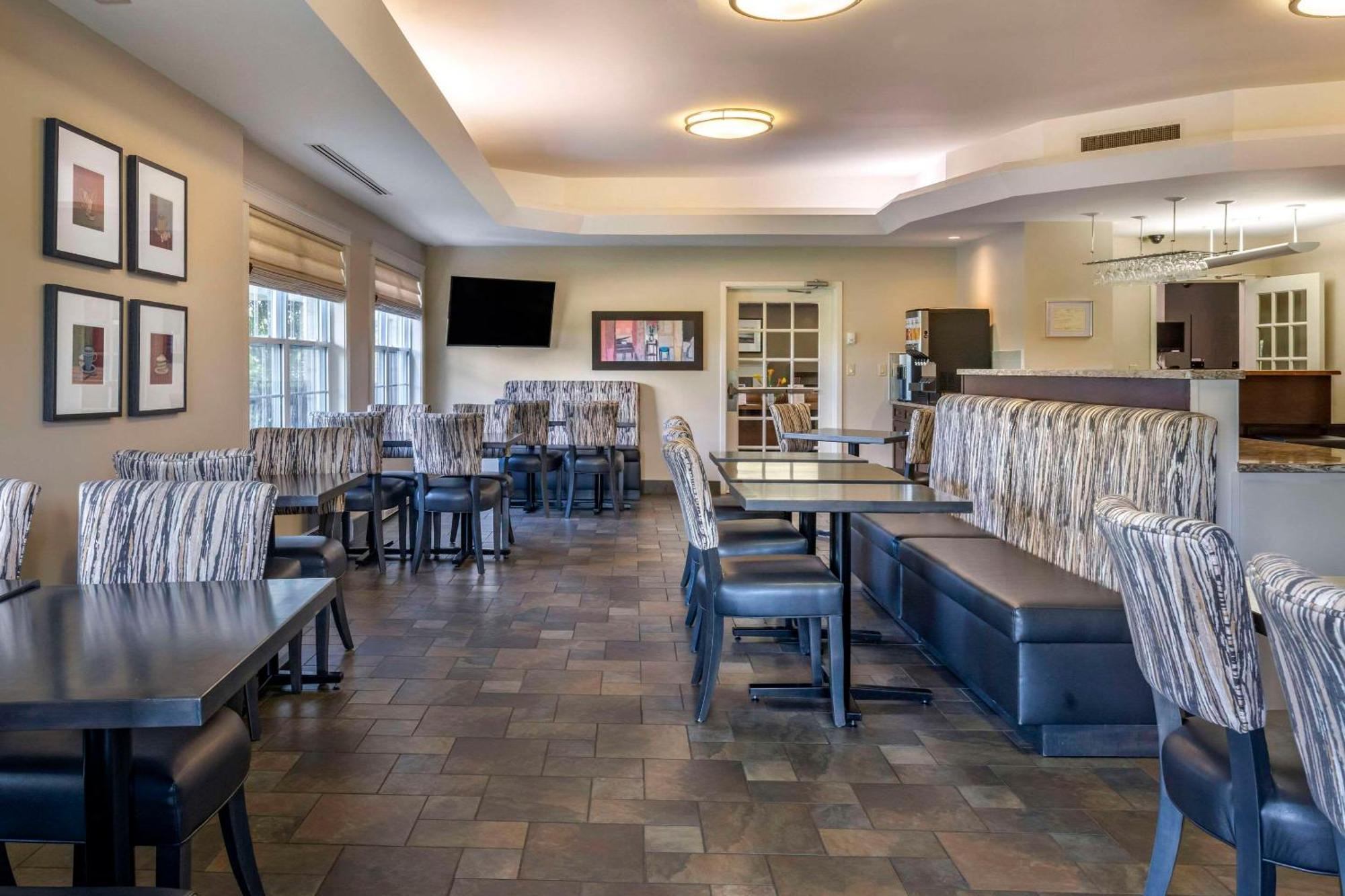 Quality Inn & Suites Quispamsis Rothesay Kültér fotó